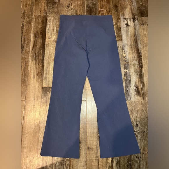 Avenue Montaigne Leo Signature in Gray Size 6 - Picture 5 of 7